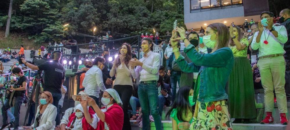 Trova, música y alegría, protagonistas del inicio de la Feria de las Flores 2021 en Medellín